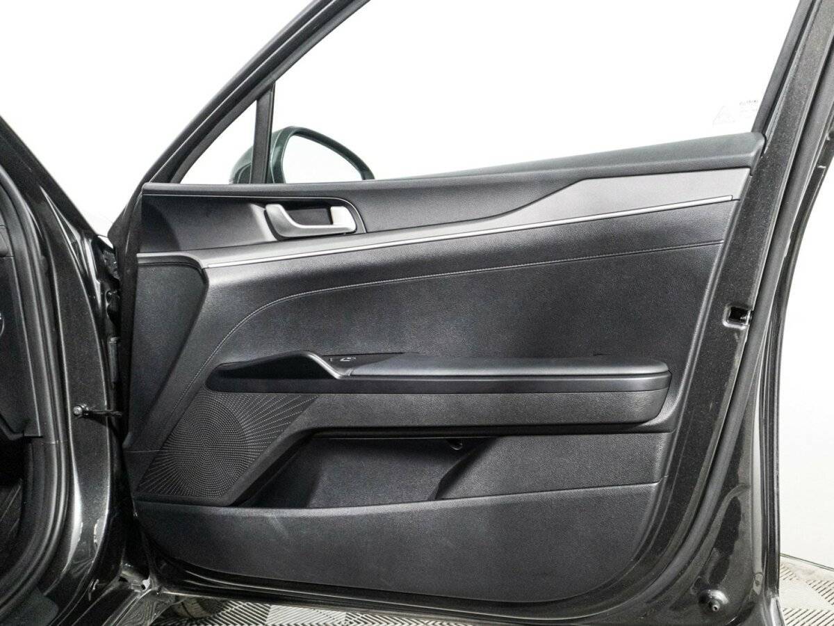 Купить Kia K5 с пробегом. Фото: #26