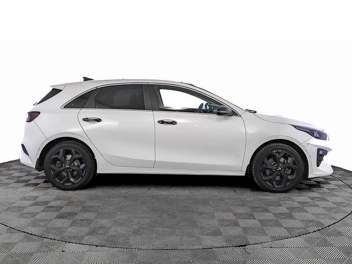 Купить Kia Ceed с пробегом. Фото: #3