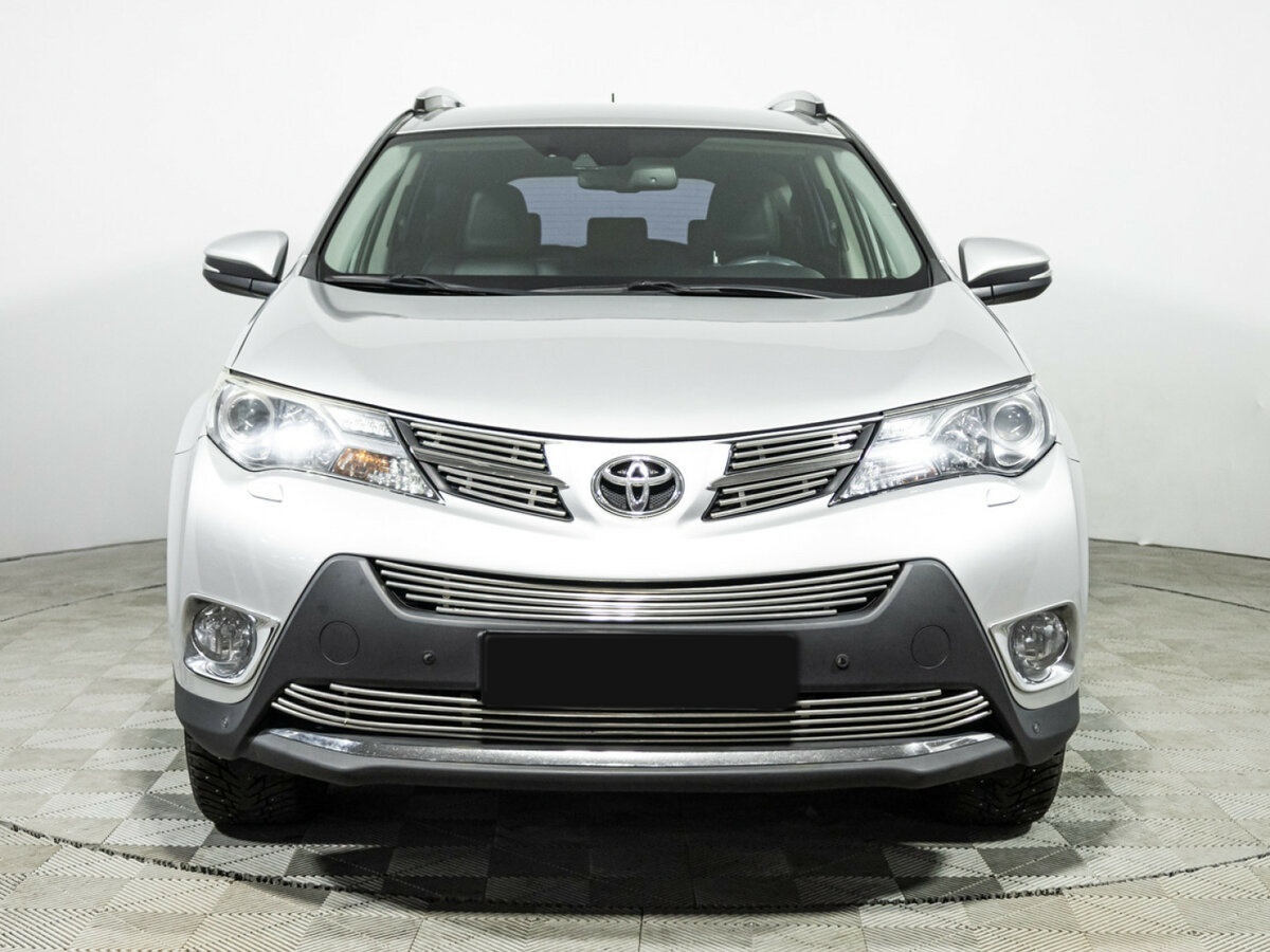 Купить Toyota RAV4 с пробегом. Фото: #1
