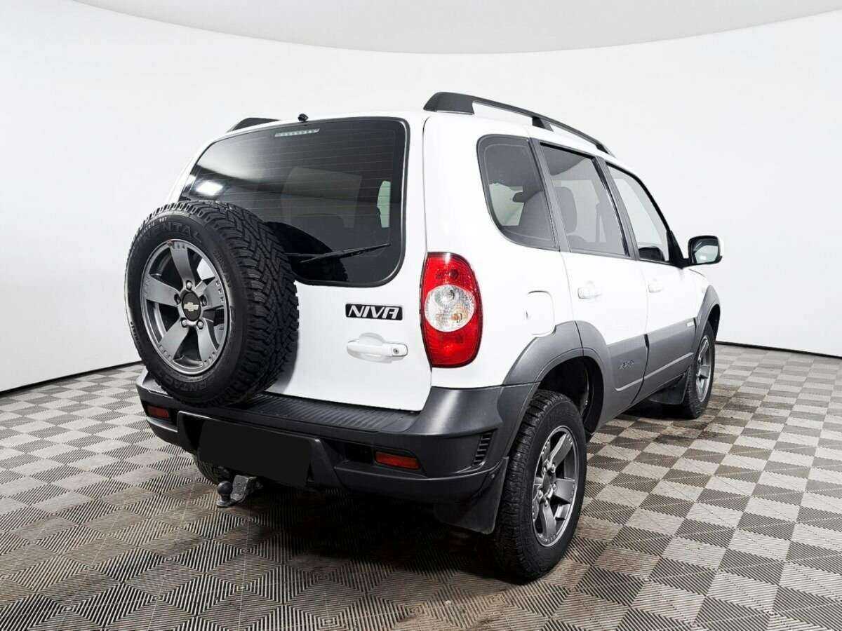 Купить Chevrolet Niva с пробегом. Фото: #3