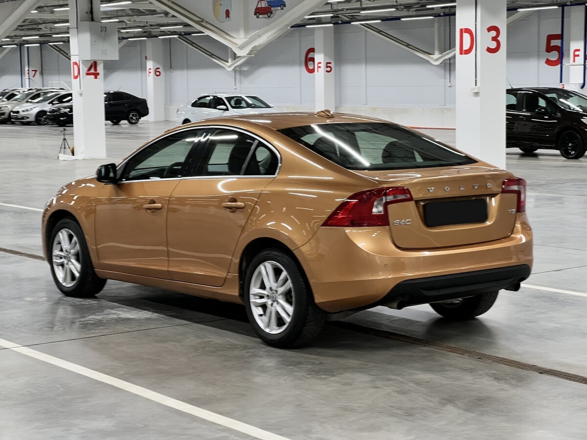 Купить Volvo S60 с пробегом. Фото: #6