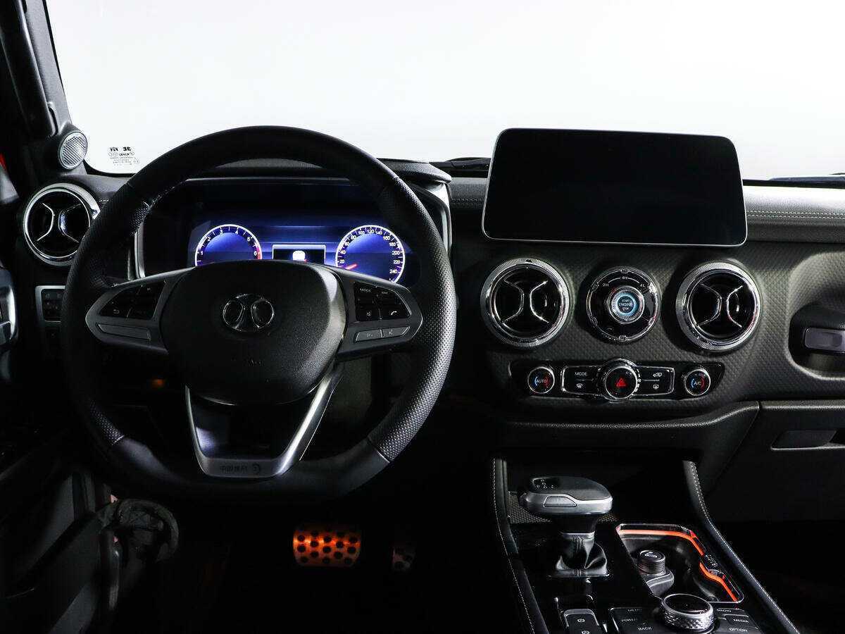 Купить BAIC BJ40 с пробегом. Фото: #11