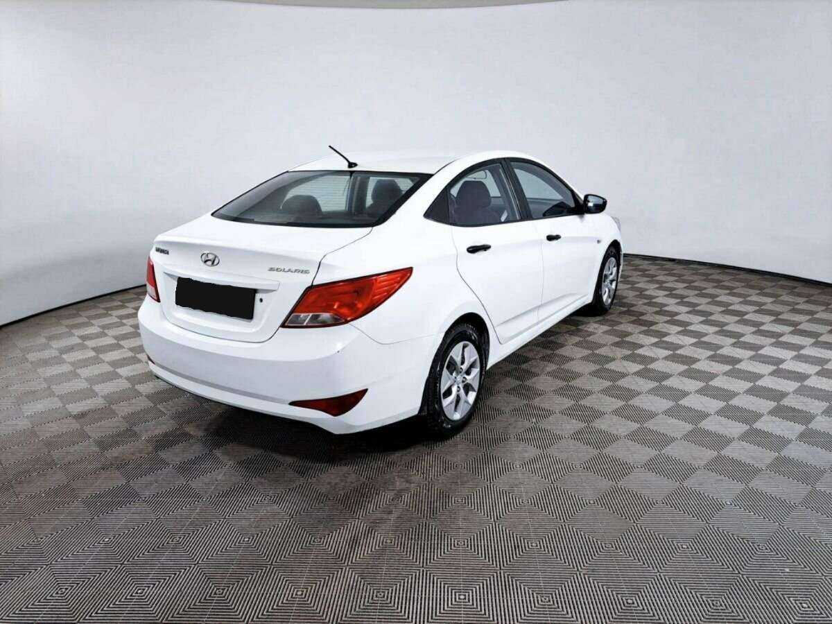 Купить Hyundai Solaris с пробегом. Фото: #4