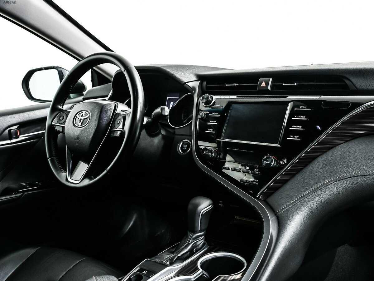 Купить Toyota Camry с пробегом. Фото: #8