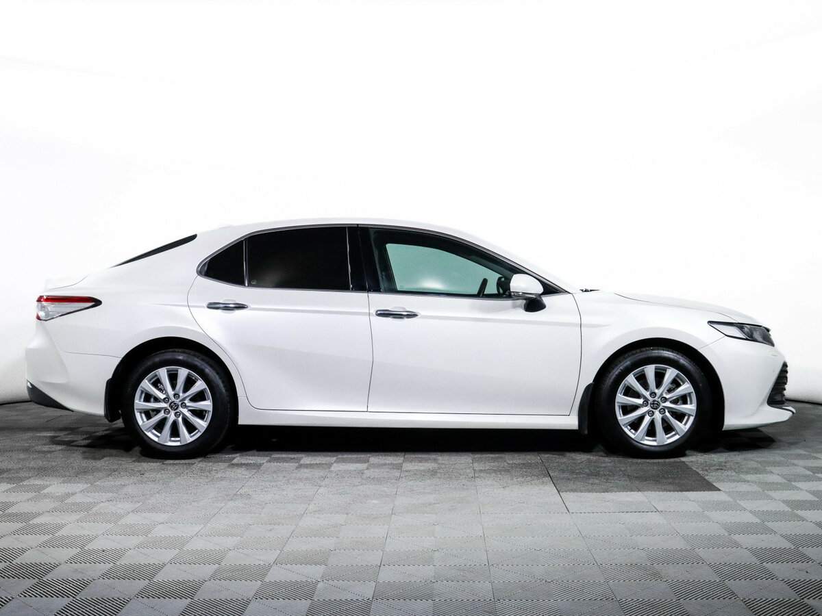Купить Toyota Camry с пробегом. Фото: #3