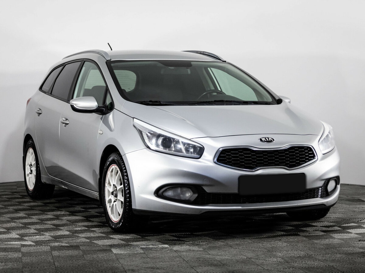 Купить Kia Ceed с пробегом. Фото: #2