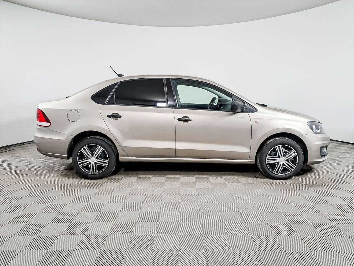Купить Volkswagen Polo с пробегом. Фото: #3