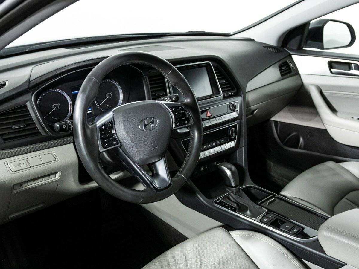 Купить Hyundai Sonata с пробегом. Фото: #10
