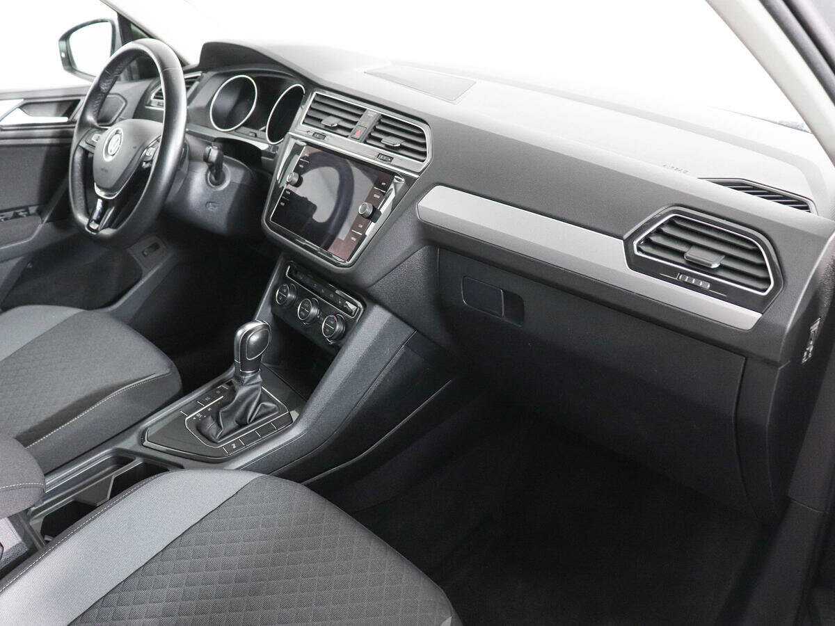 Купить Volkswagen Tiguan с пробегом. Фото: #9