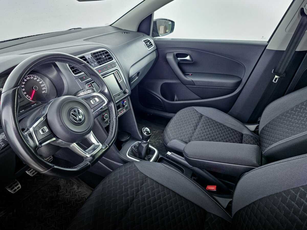 Купить Volkswagen Polo с пробегом. Фото: #8