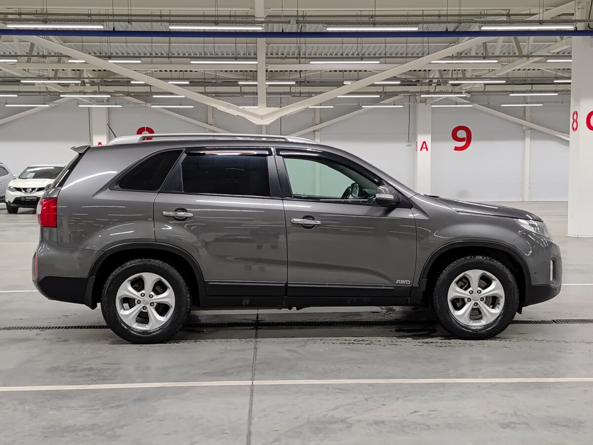 Купить Kia Sorento с пробегом. Фото: #3