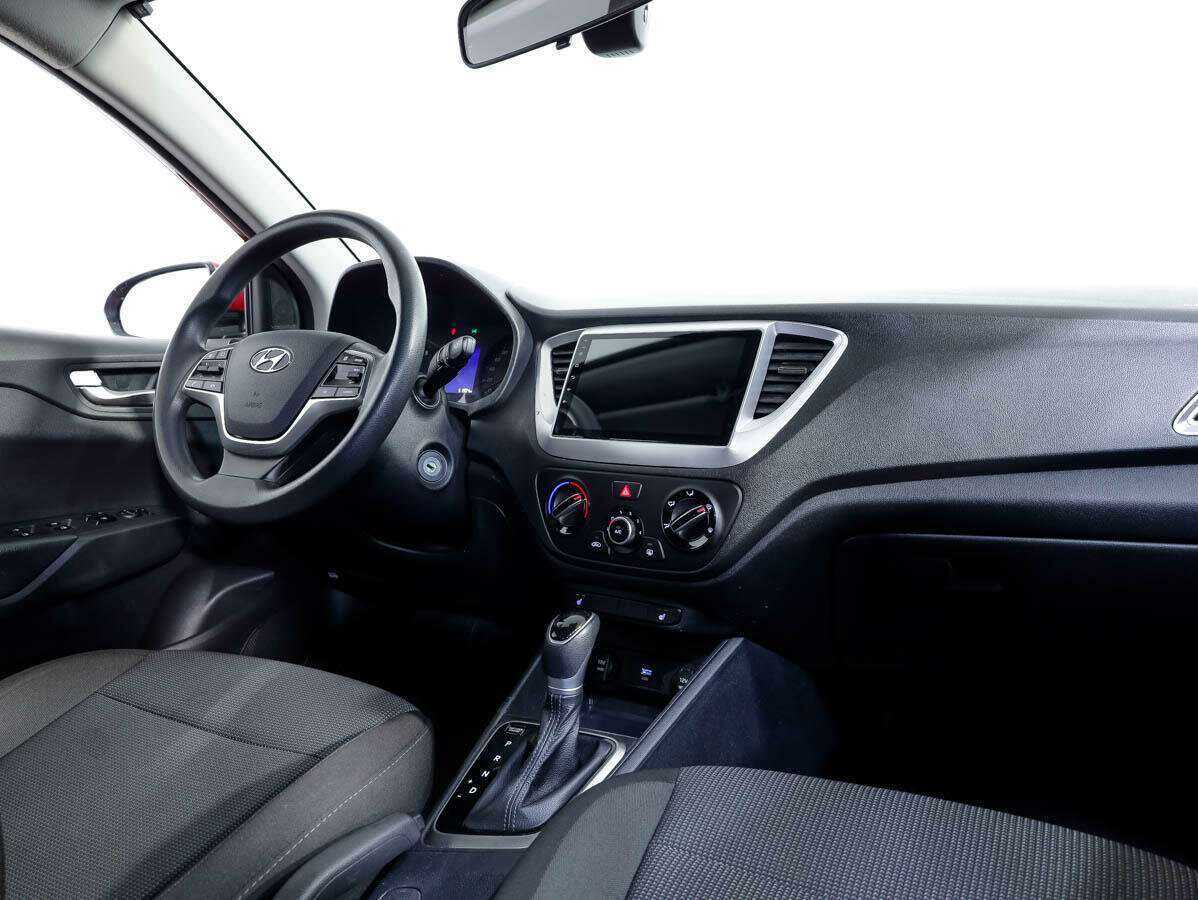 Купить Hyundai Solaris с пробегом. Фото: #7