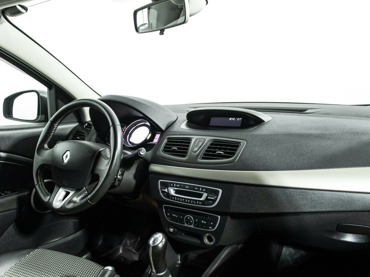 Купить Renault Fluence с пробегом. Фото: #8