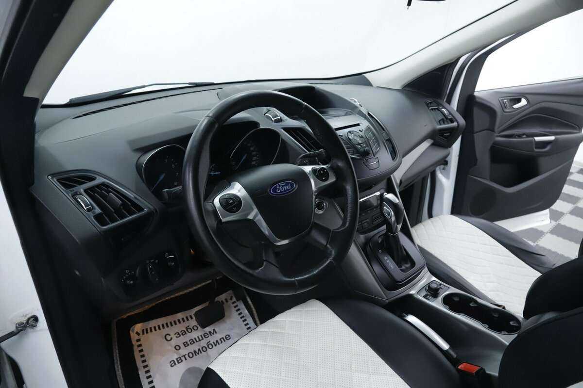 Купить Ford Kuga с пробегом. Фото: #7