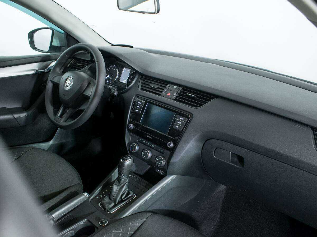 Купить Skoda Octavia с пробегом. Фото: #8