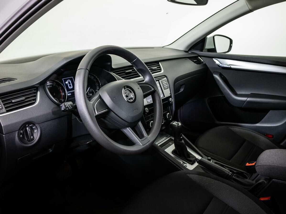 Купить Skoda Octavia с пробегом. Фото: #10