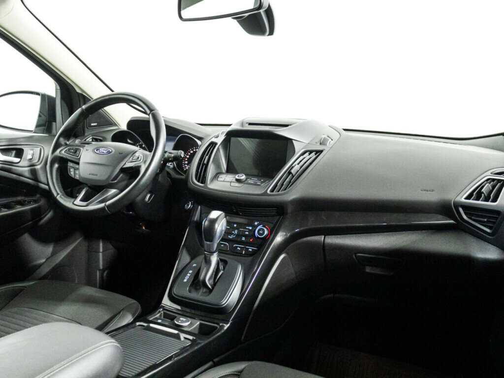 Купить Ford Kuga с пробегом. Фото: #8
