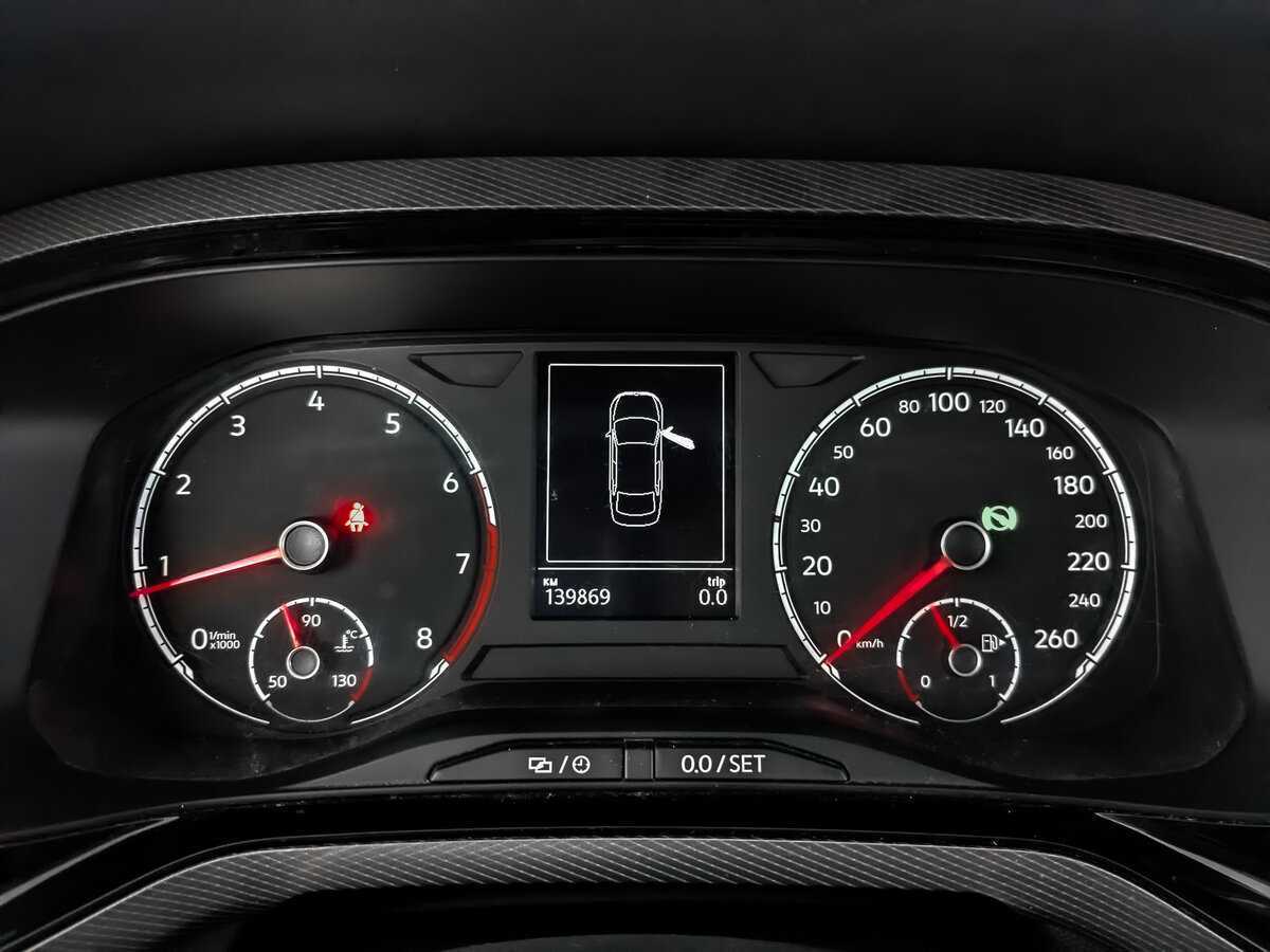 Купить Volkswagen Polo с пробегом. Фото: #11