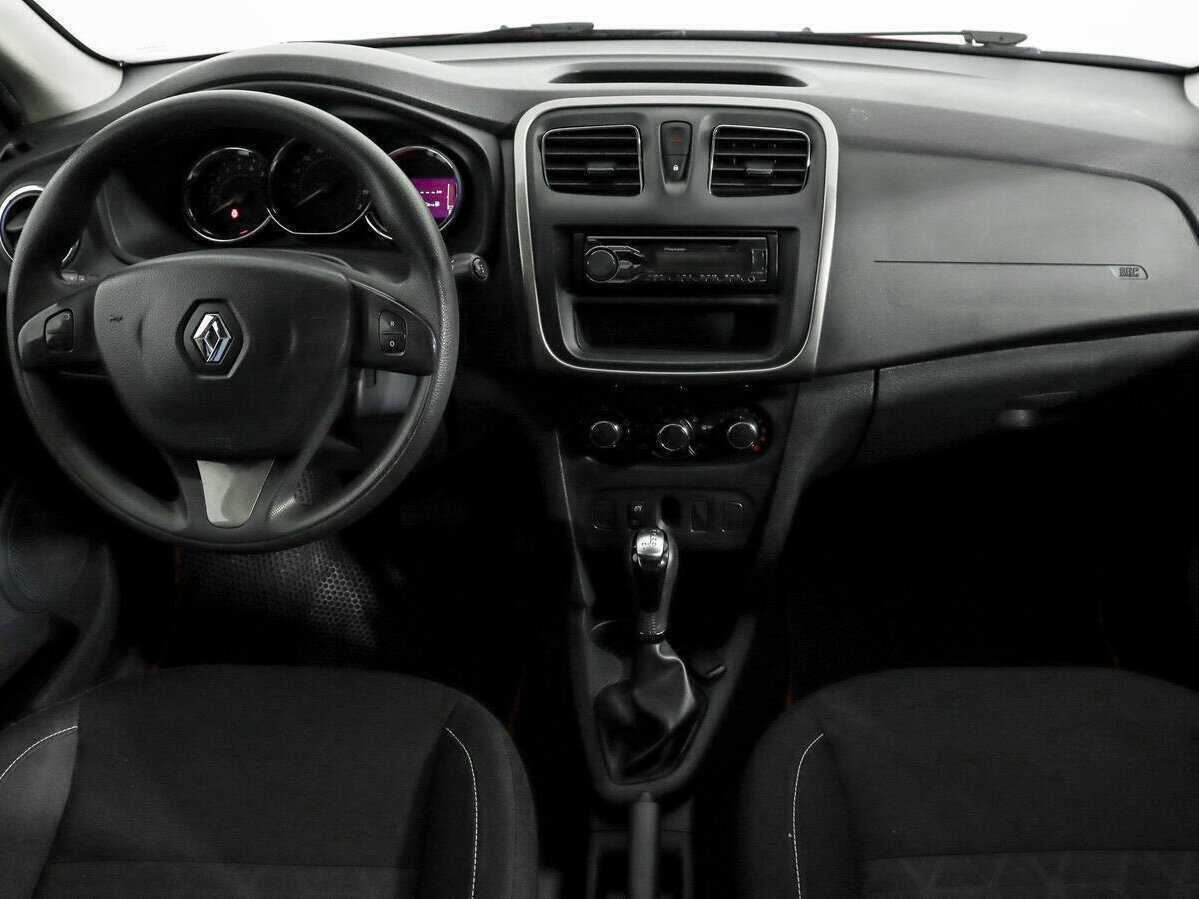 Купить Renault Sandero с пробегом. Фото: #11