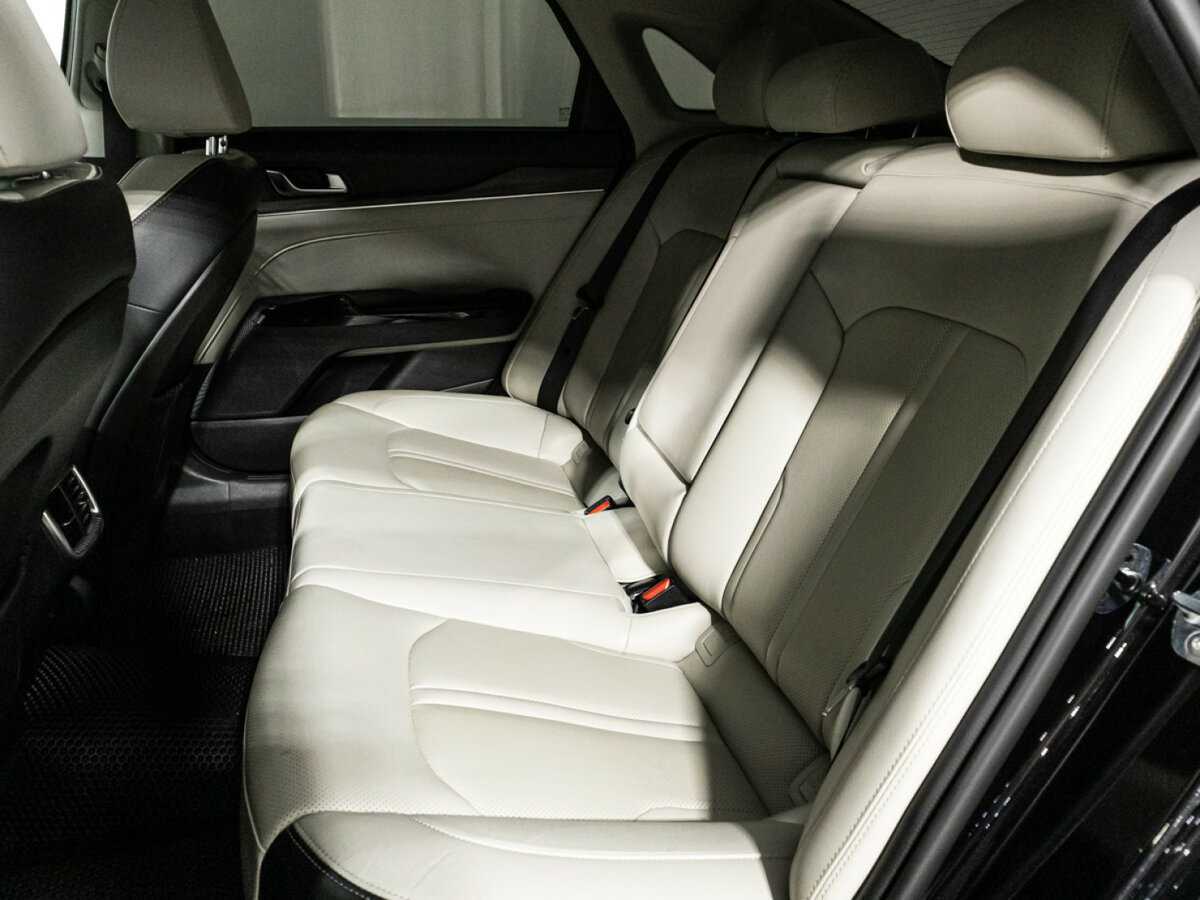 Купить Kia K5 с пробегом. Фото: #9