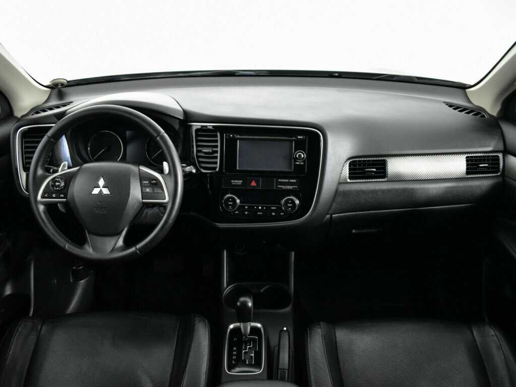 Купить Mitsubishi Outlander с пробегом. Фото: #11