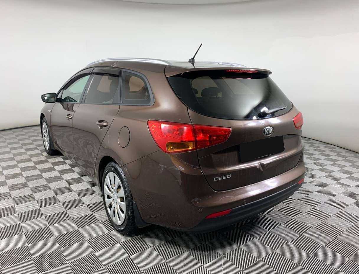 Купить Kia Ceed с пробегом. Фото: #6