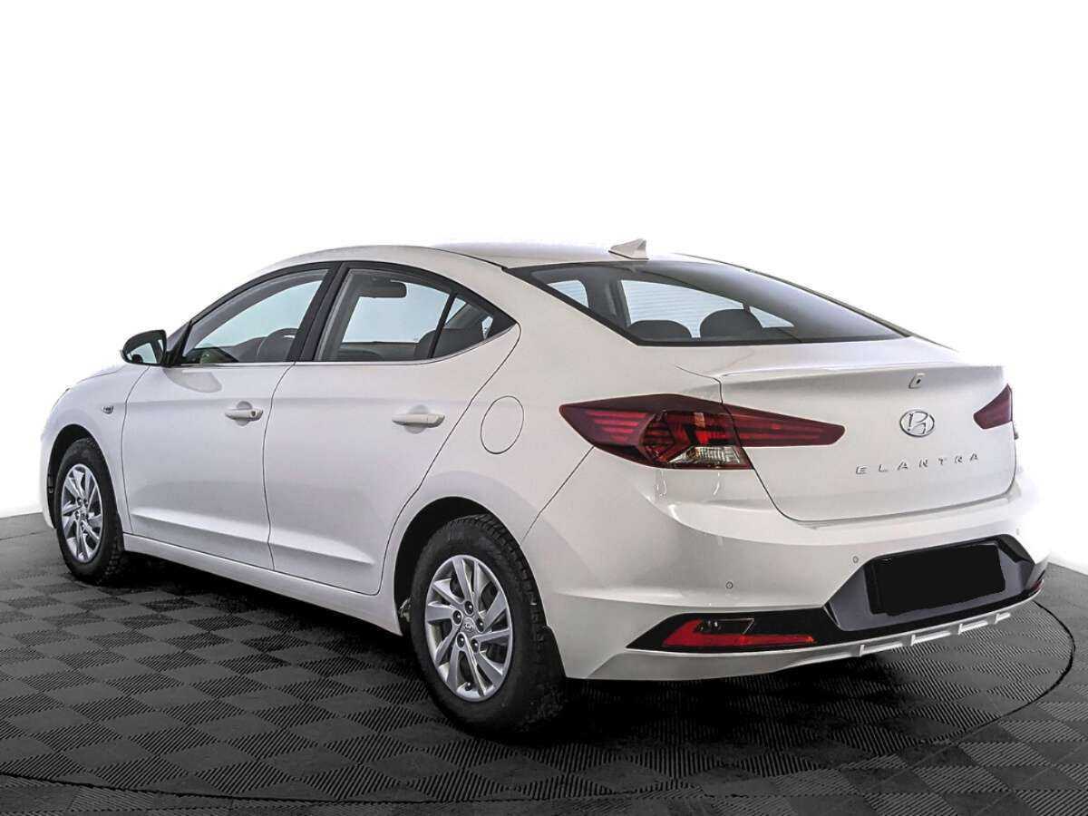 Купить Hyundai Elantra с пробегом. Фото: #6