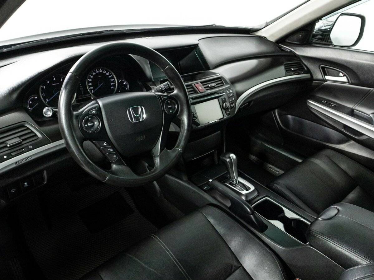Купить Honda Crosstour с пробегом. Фото: #9