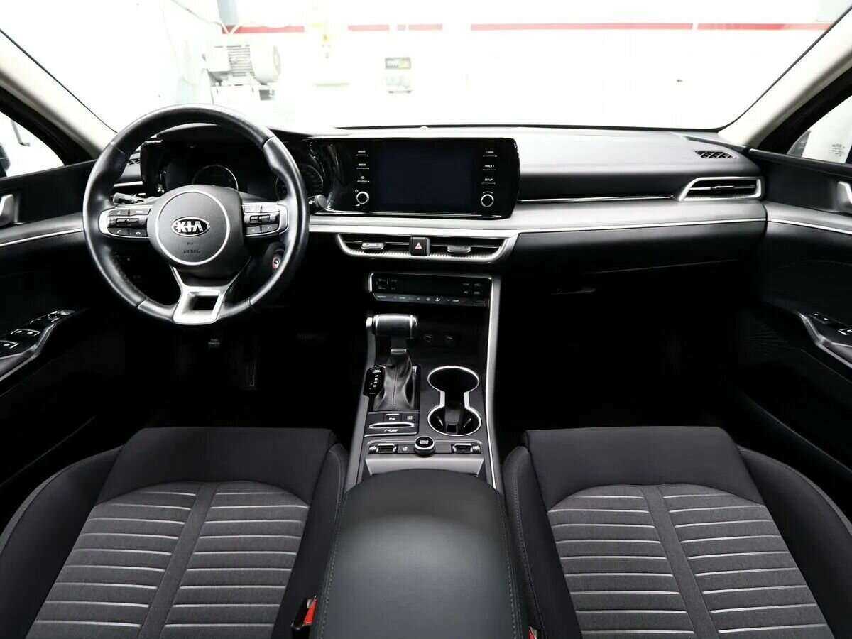 Купить Kia K5 с пробегом. Фото: #14