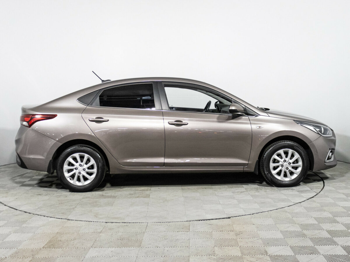 Купить Hyundai Solaris с пробегом. Фото: #3