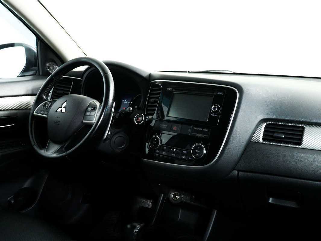 Купить Mitsubishi Outlander с пробегом. Фото: #8