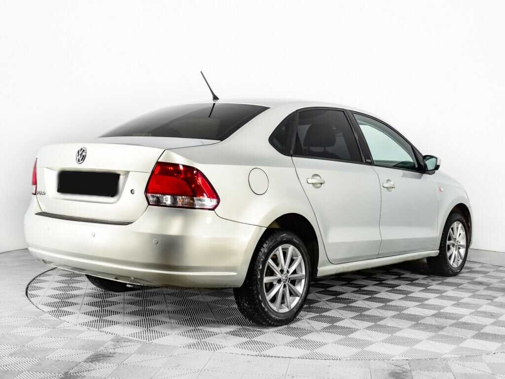 Купить Volkswagen Polo с пробегом. Фото: #4