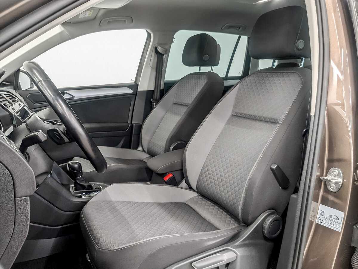 Купить Volkswagen Tiguan с пробегом. Фото: #19