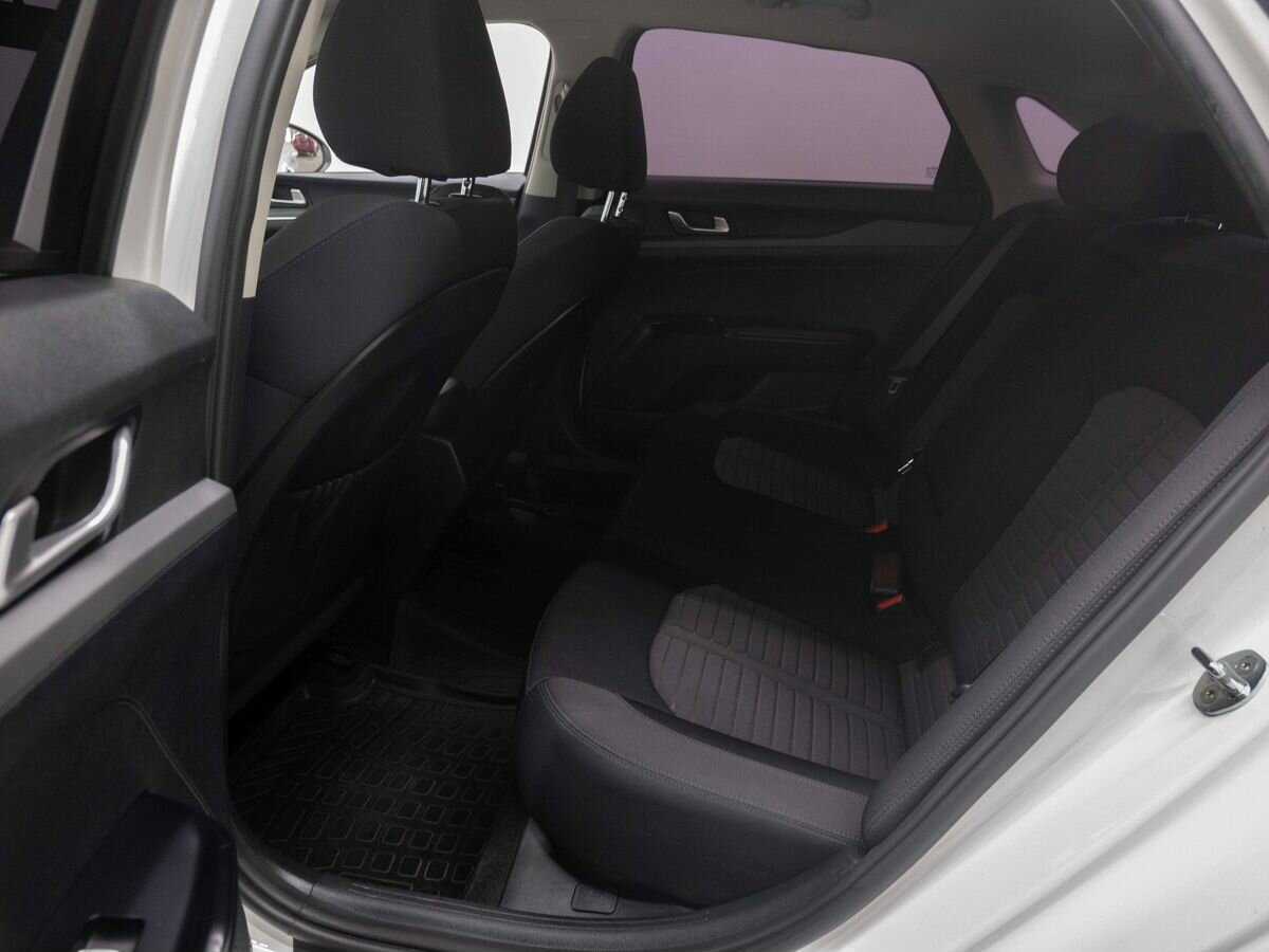 Купить Kia K5 с пробегом. Фото: #10