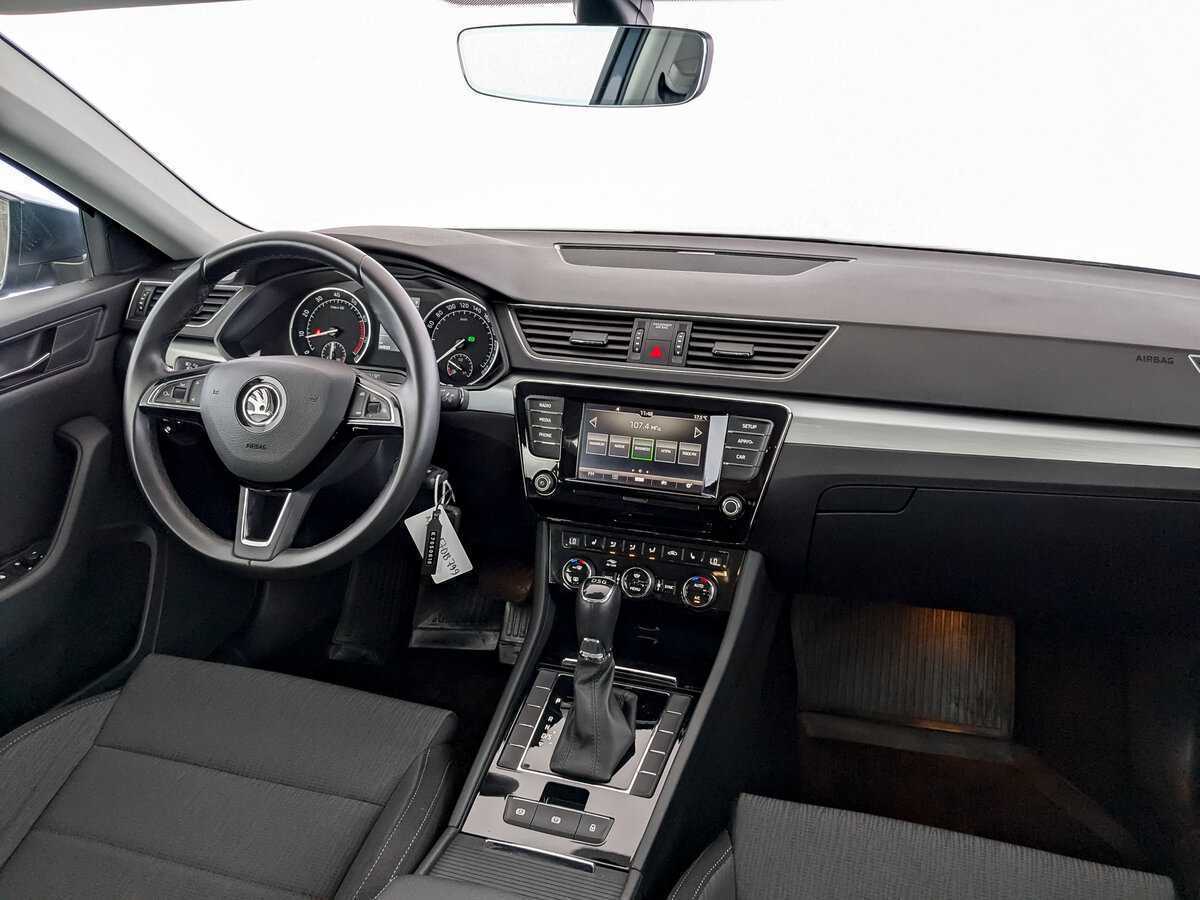 Купить Skoda Superb с пробегом. Фото: #24