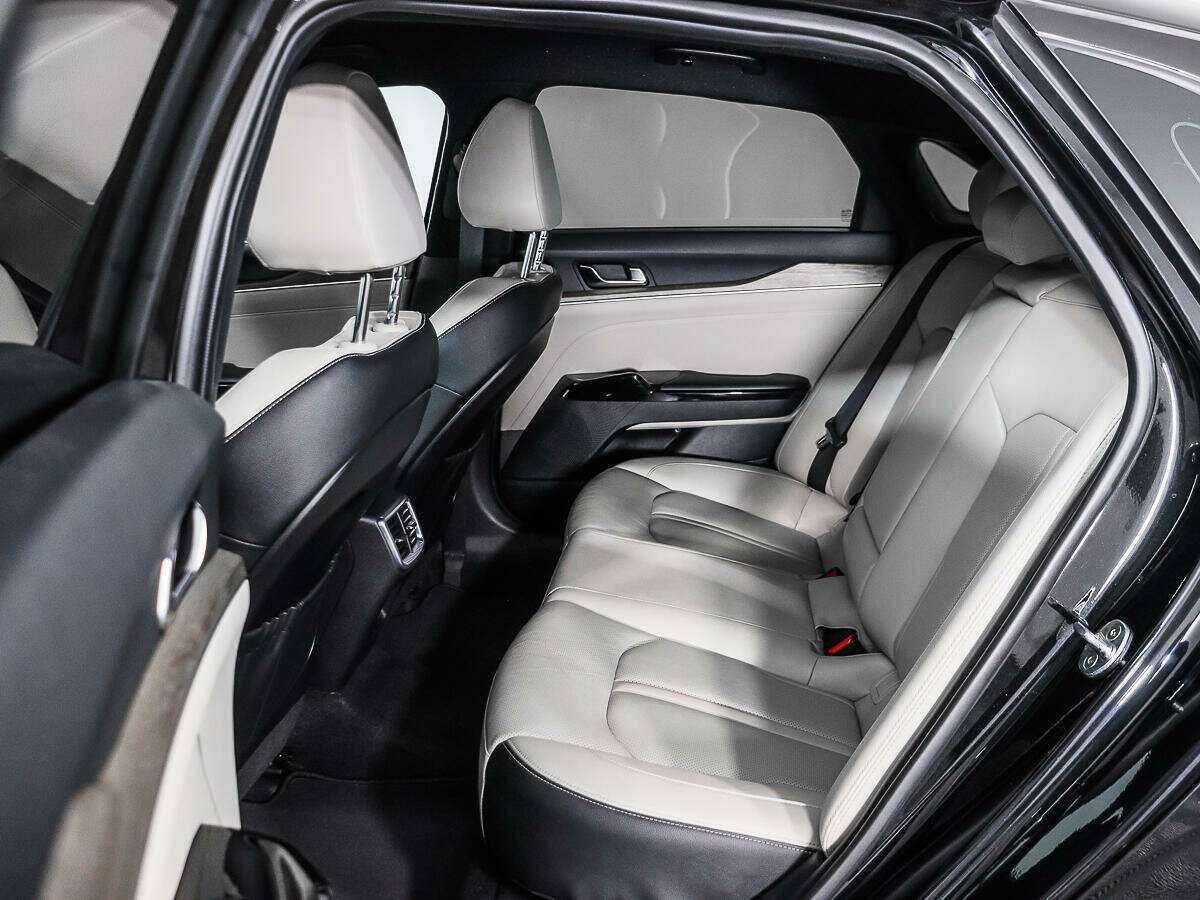 Купить Kia K5 с пробегом. Фото: #12