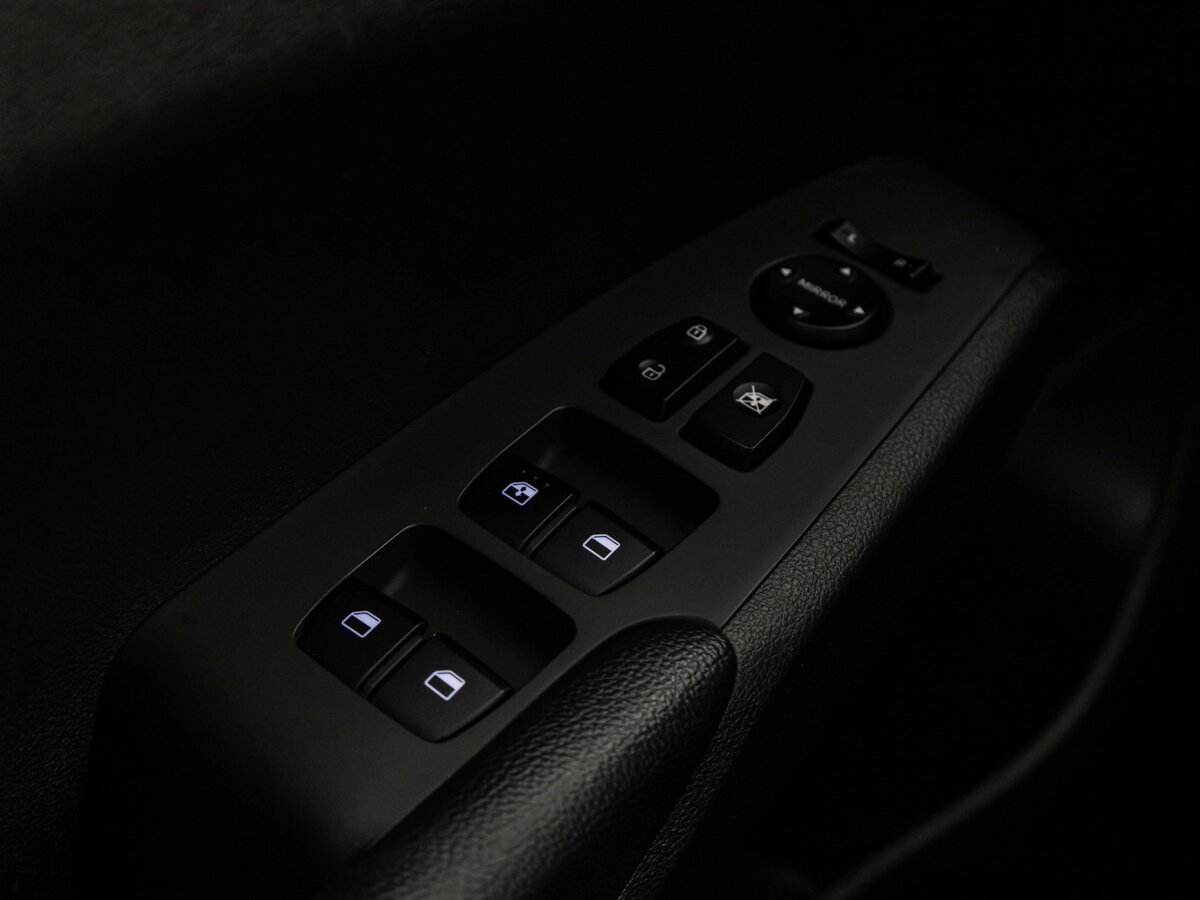 Купить Hyundai Solaris с пробегом. Фото: #13