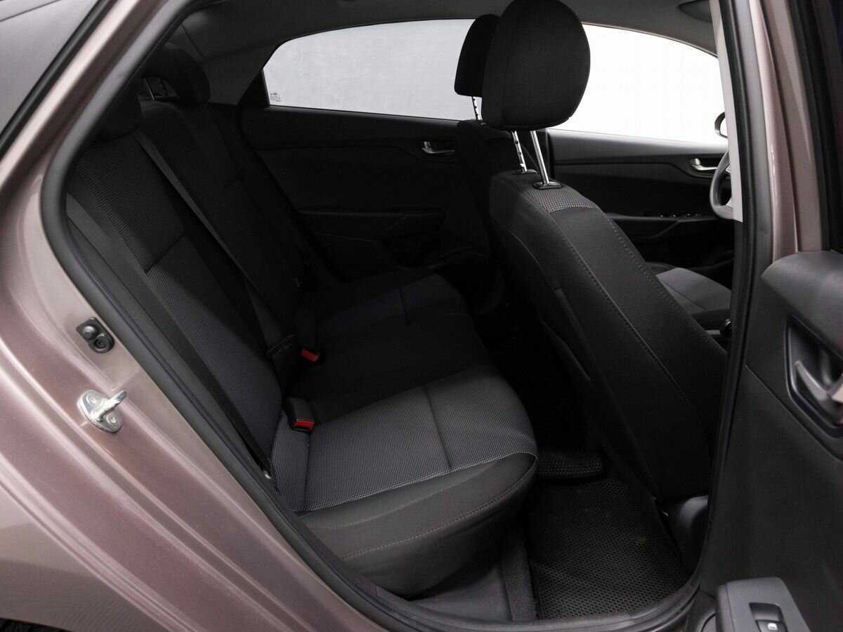 Купить Hyundai Solaris с пробегом. Фото: #11