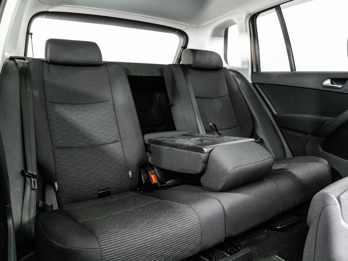 Купить Volkswagen Tiguan с пробегом. Фото: #16