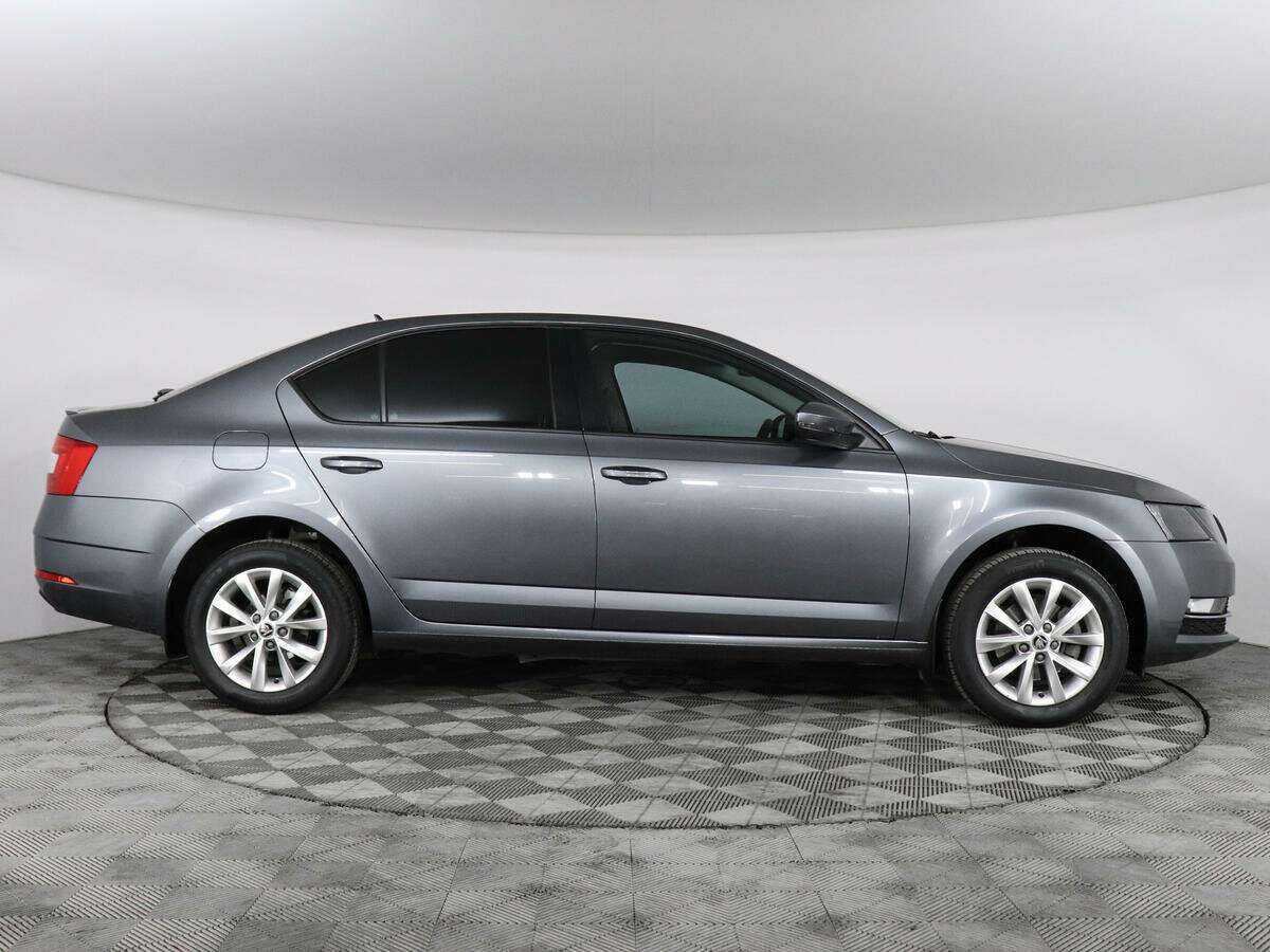 Купить Skoda Octavia с пробегом. Фото: #3