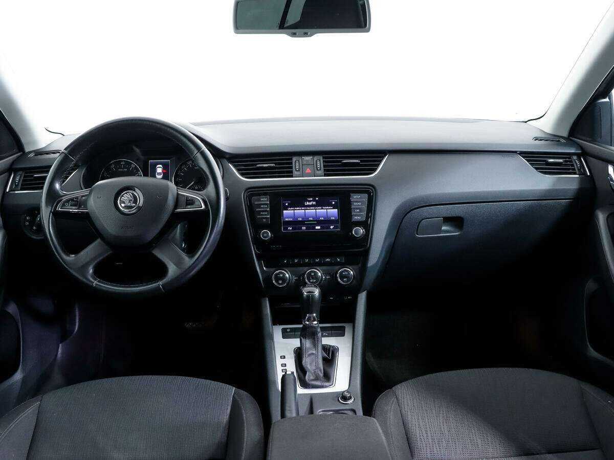 Купить Skoda Octavia с пробегом. Фото: #9