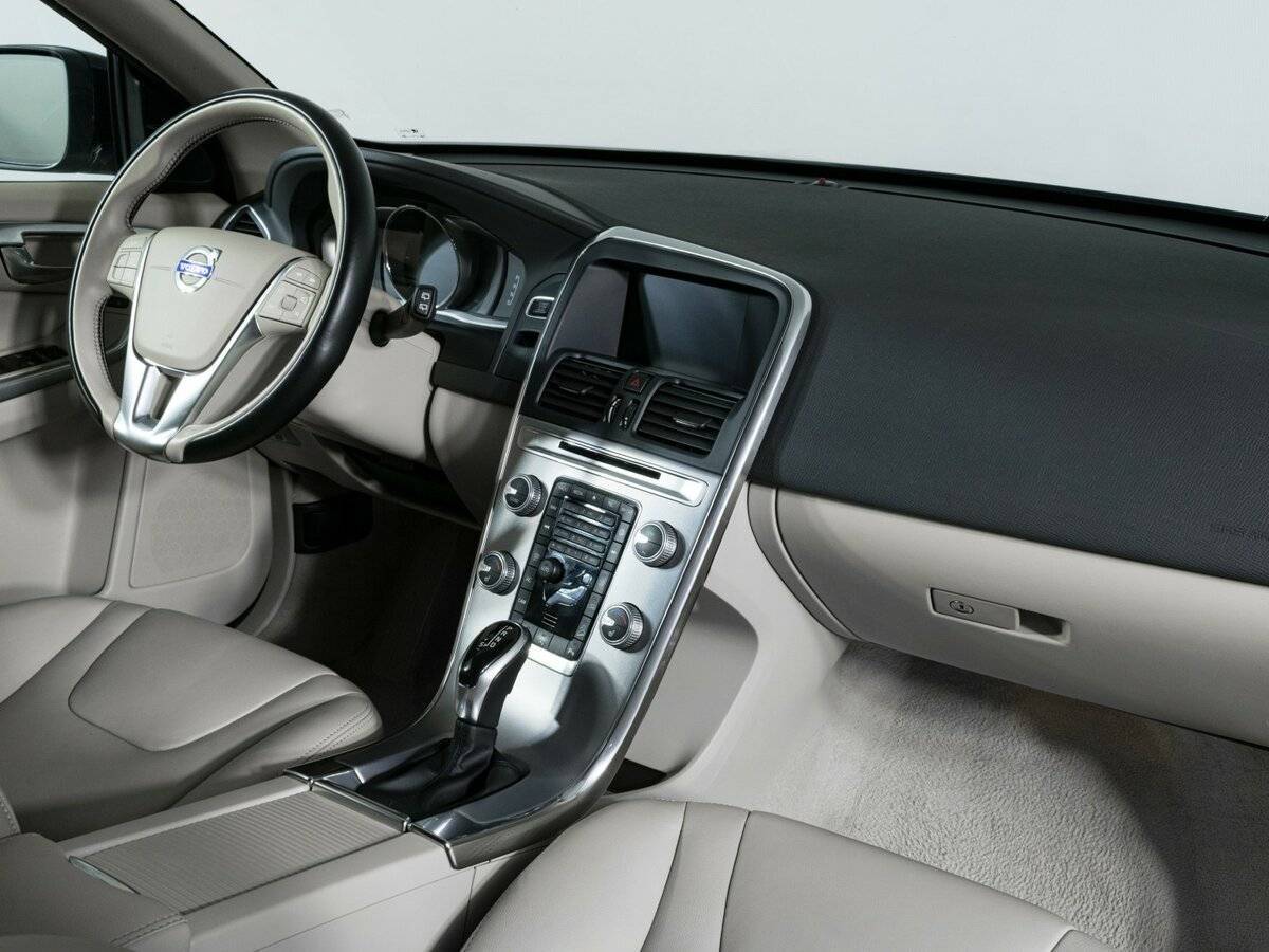 Купить Volvo XC60 с пробегом. Фото: #7