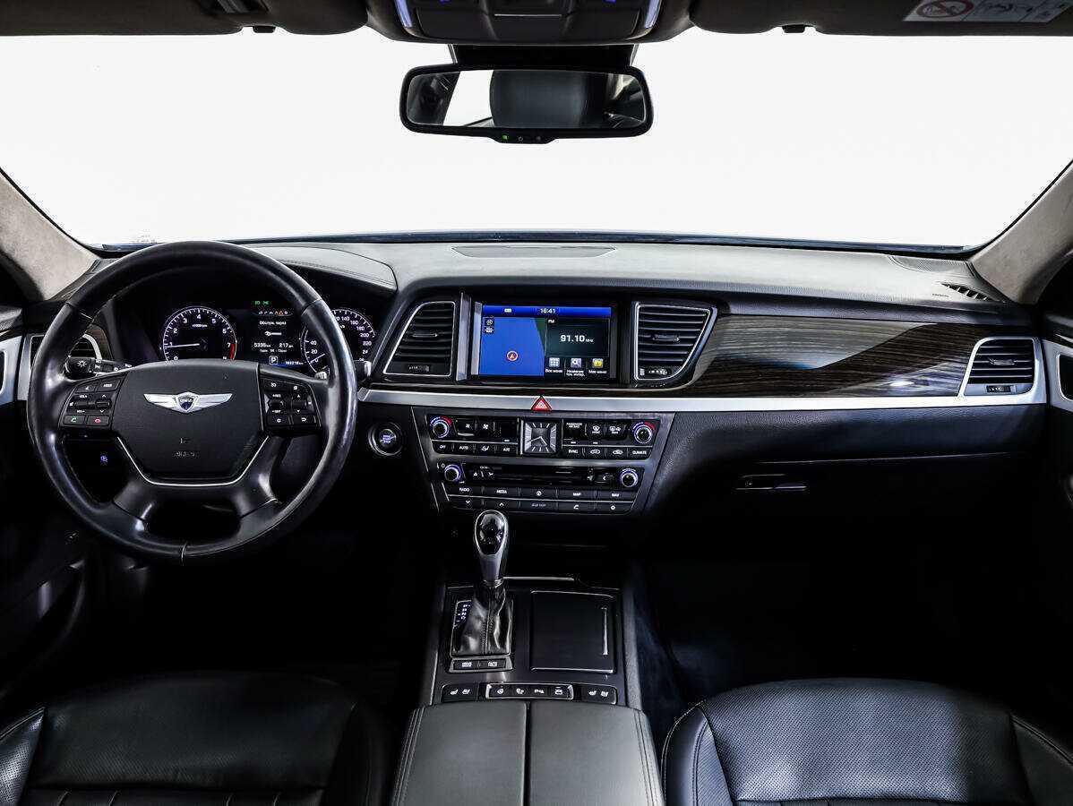 Купить Hyundai Genesis с пробегом. Фото: #8