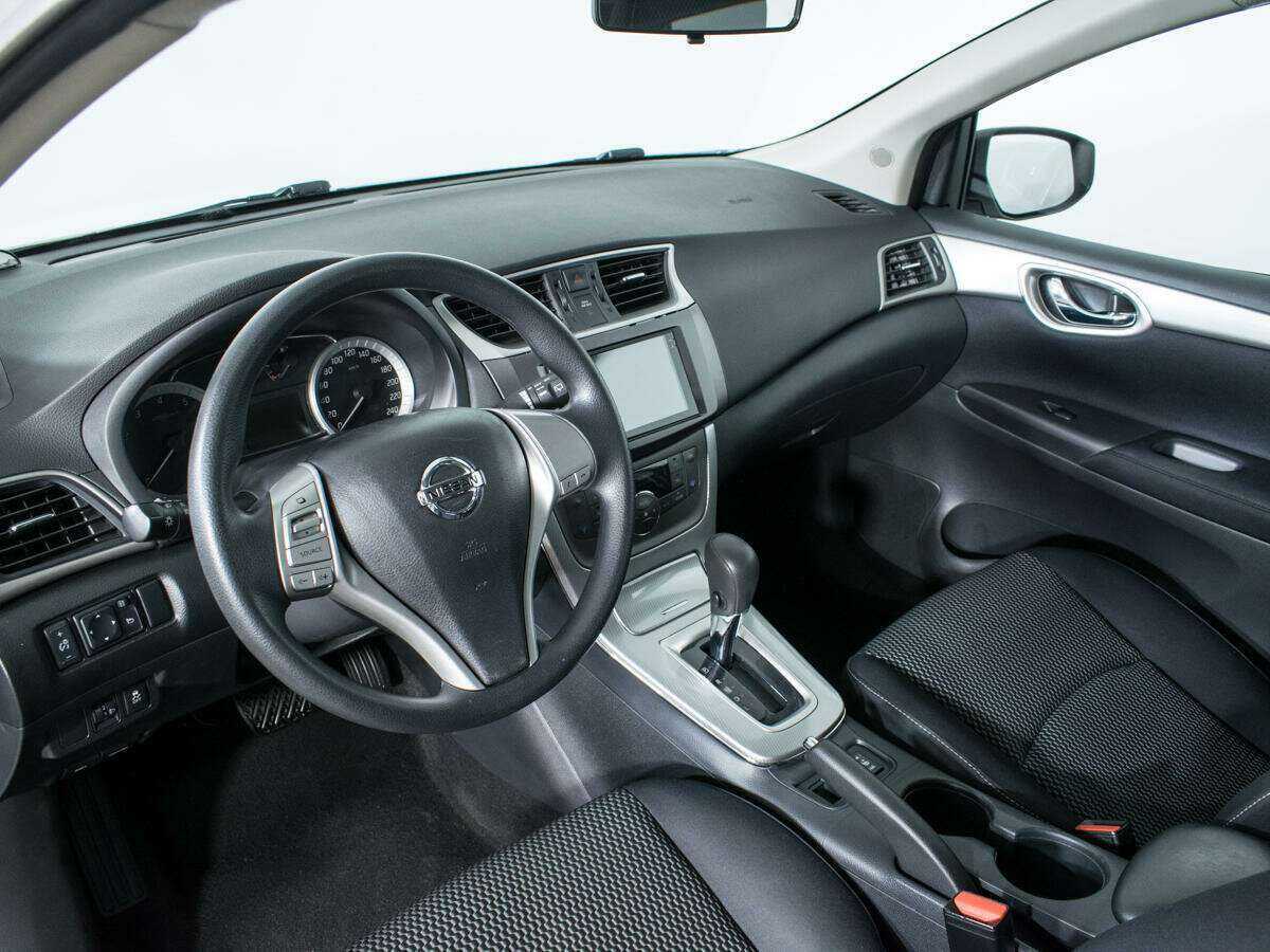 Купить Nissan Tiida с пробегом. Фото: #12