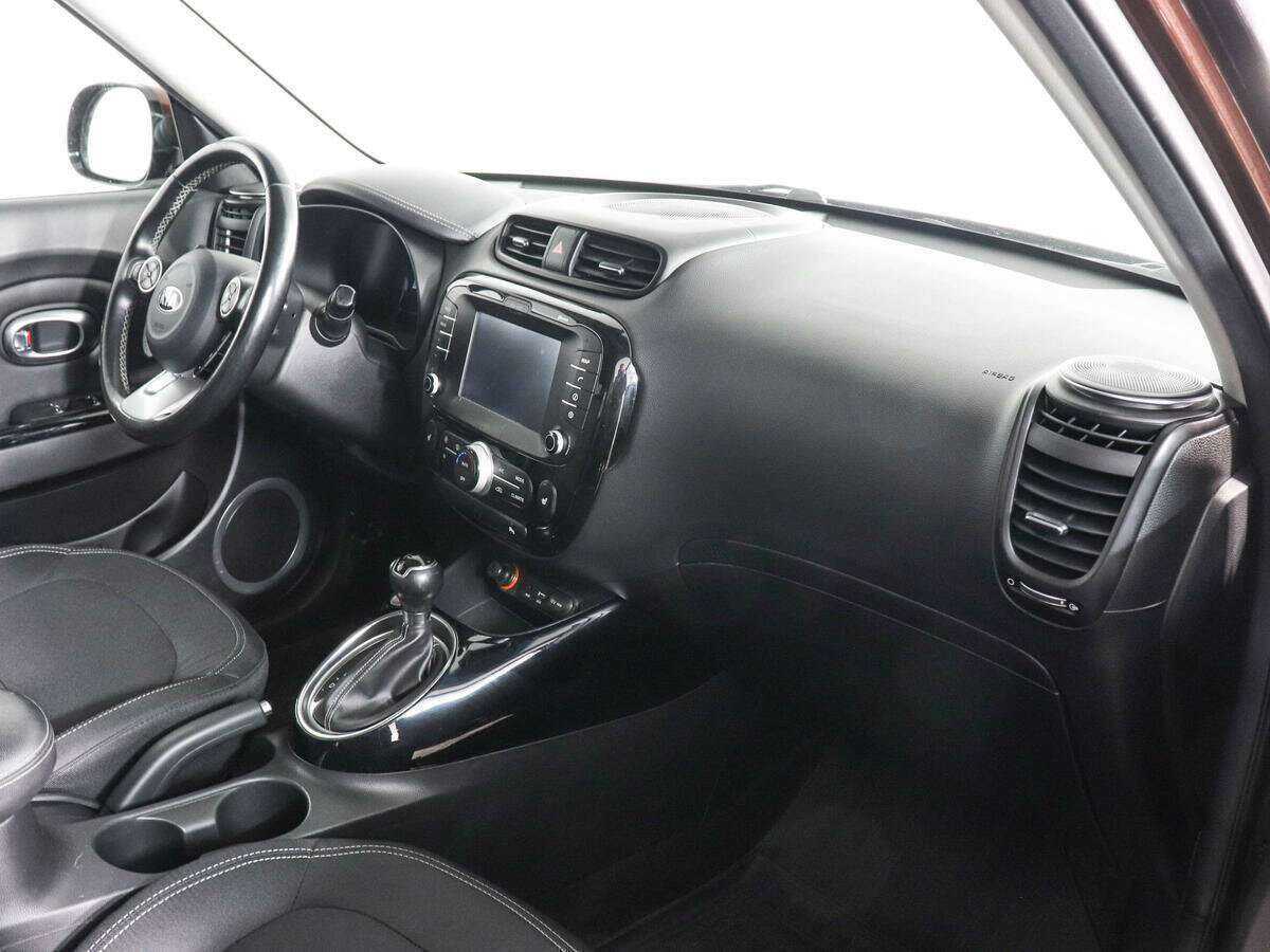 Купить Kia Soul с пробегом. Фото: #9