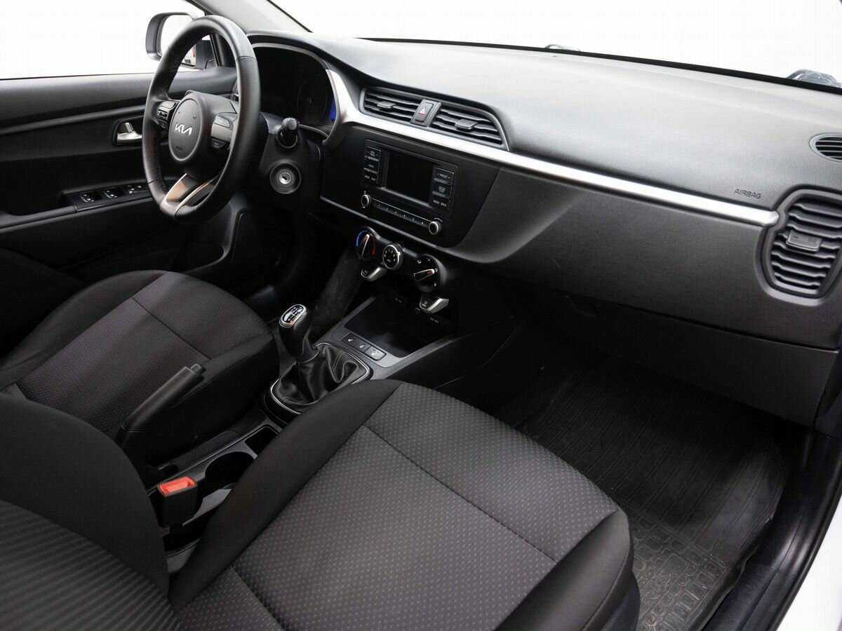 Купить Kia Rio с пробегом. Фото: #9