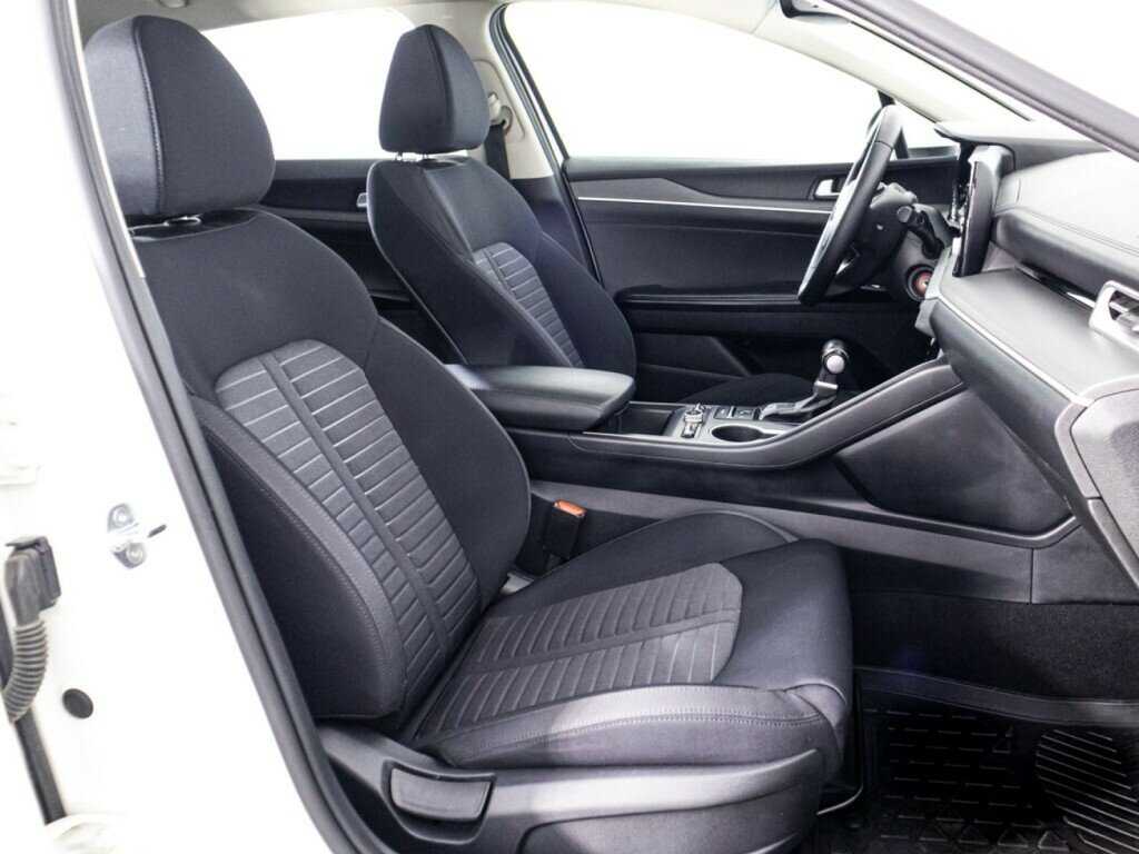 Купить Kia K5 с пробегом. Фото: #23