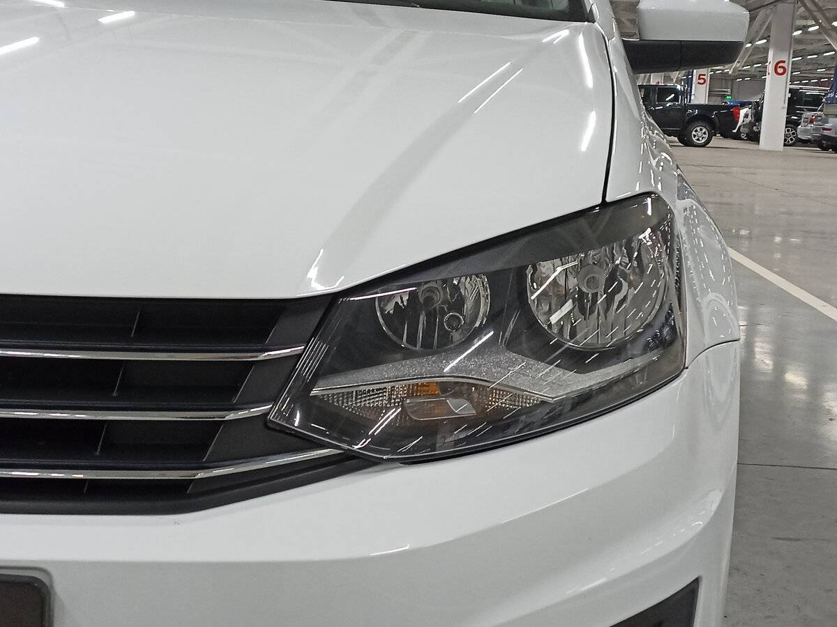 Купить Volkswagen Polo с пробегом. Фото: #15