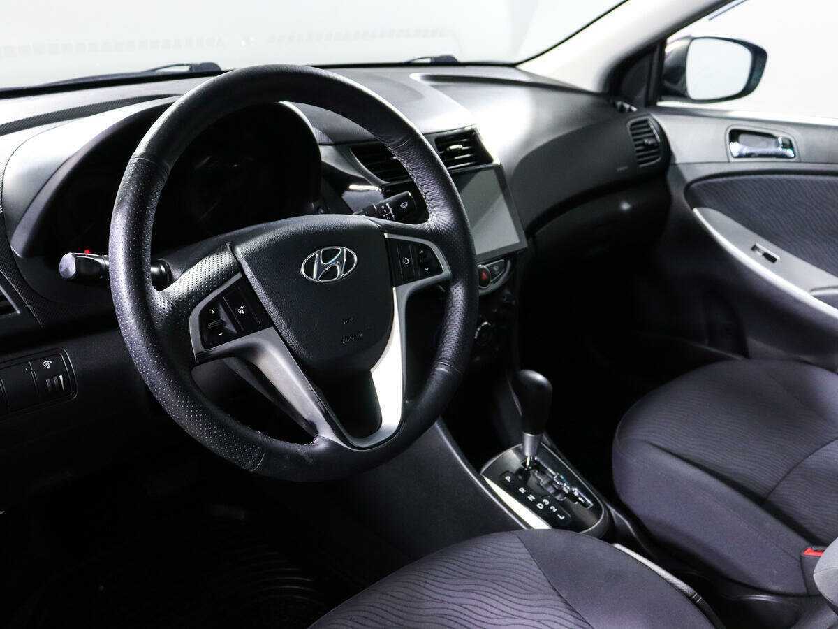 Купить Hyundai Solaris с пробегом. Фото: #13