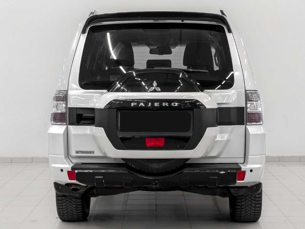 Купить Mitsubishi Pajero с пробегом. Фото: #5